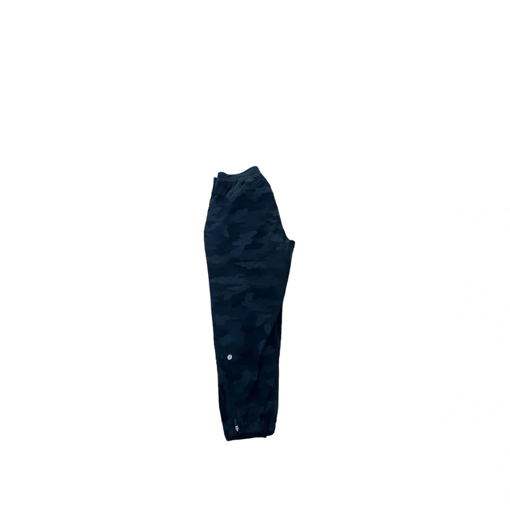 Lululemon size 6 joggers‎